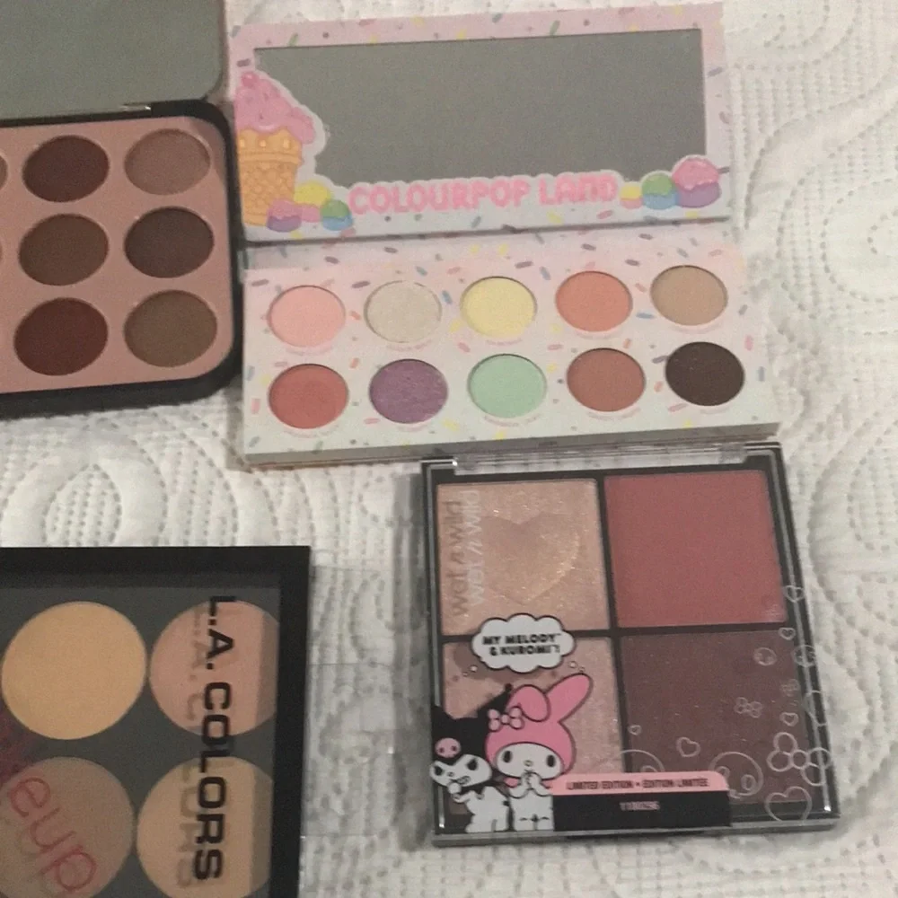 Makeup bundle - Picture 3 of 3